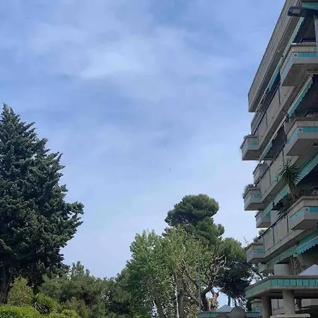 Апартаменты Appartamento Casa Vacanze Montesilvano Монтесильвано